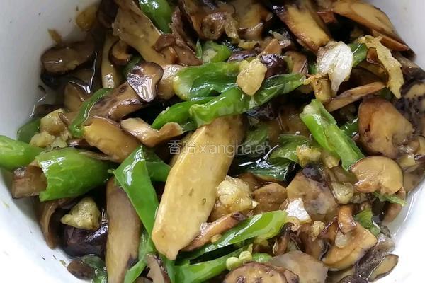 青椒炒菌的做法图解10