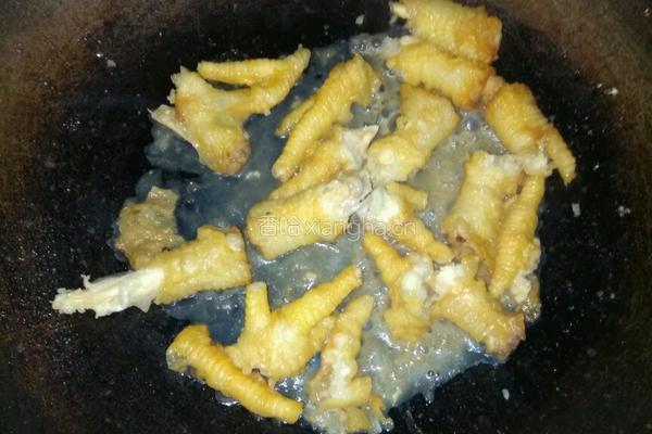 青椒炒鸡爪的做法图解5