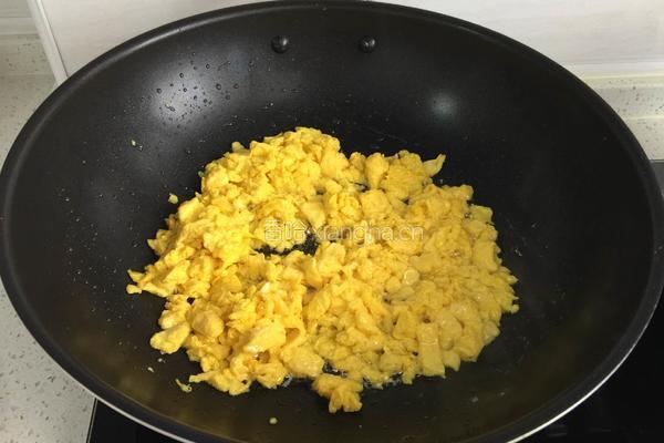 韭菜盒子的做法图解3