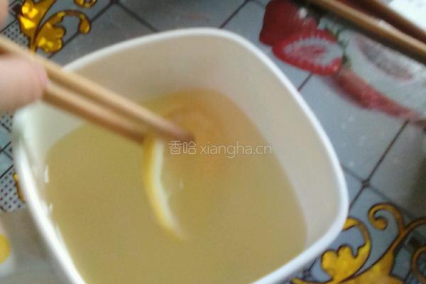冰镇蜂蜜柠檬水的做法图解2