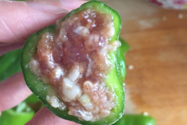 青椒面筋酿肉肉的做法图解3