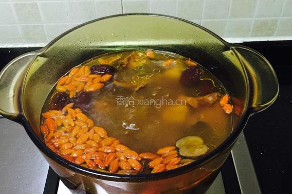 牛肝菌土鸡汤的做法图解7