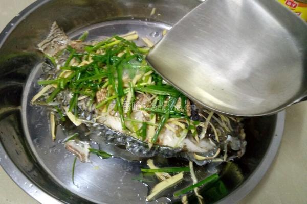 葱油鱼的做法图解12
