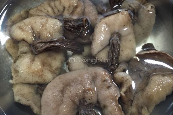 栗蘑炒瓜片的做法图解2