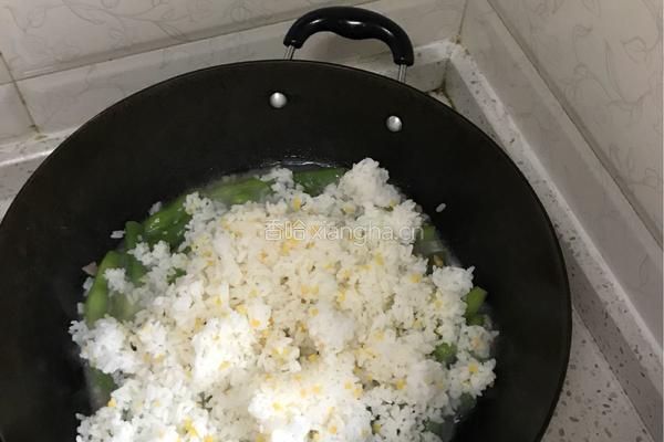 火腿洋芋四季豆焖饭的做法图解8