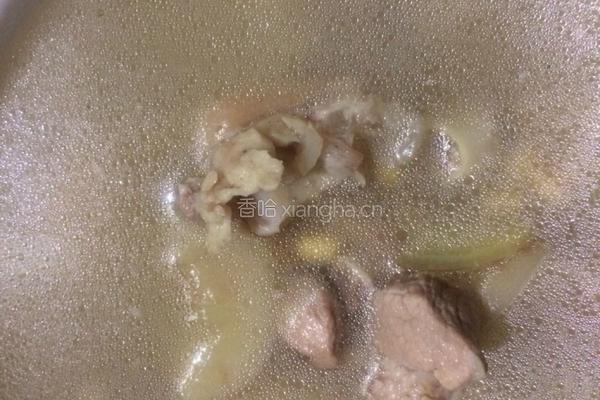 水蜜桃黄豆猪手汤的做法图解7