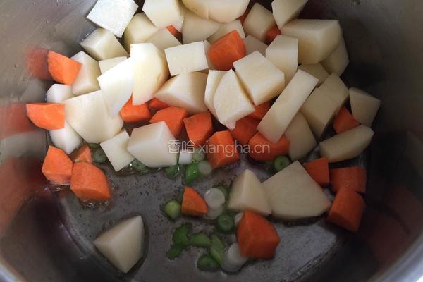 牛肉焖饭的做法图解6
