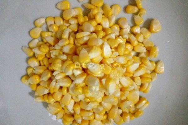 炒玉米粒的做法图解1