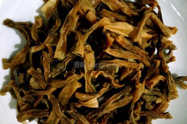 豆角干烧五花肉的做法图解1