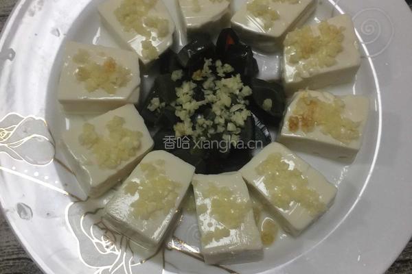 剁椒皮蛋拌豆腐的做法图解8