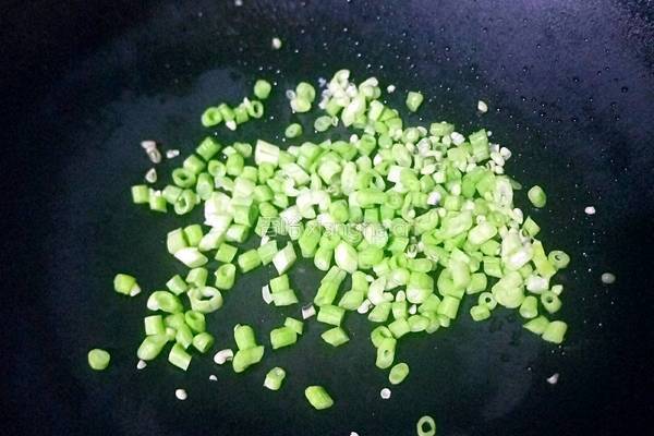 豆角火腿炒饭的做法图解5