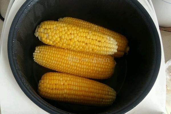电饭煲蒸玉米的做法图解3