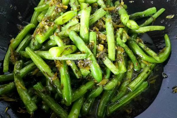 咸菜炒四季豆的做法图解7