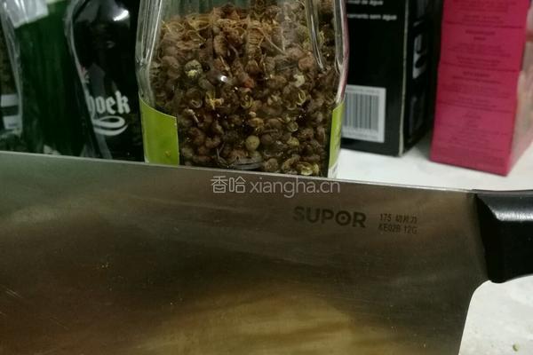 油泼辣子一道菜 无辣不欢的做法图解1