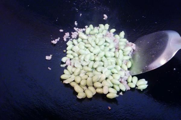 青豆肉沫 毛豆肉沫的做法图解4