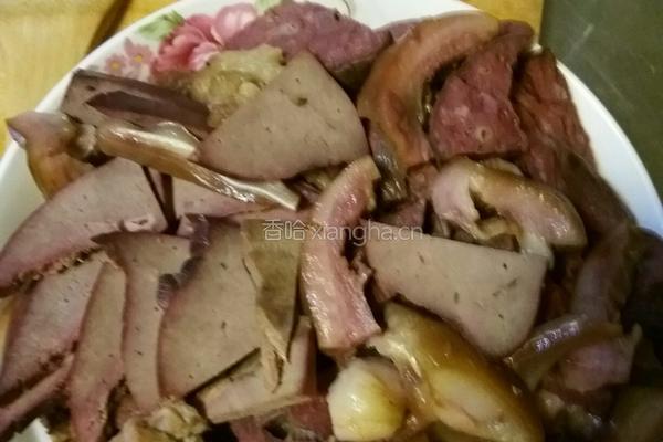 烧肉蘸蒜泥的做法图解1