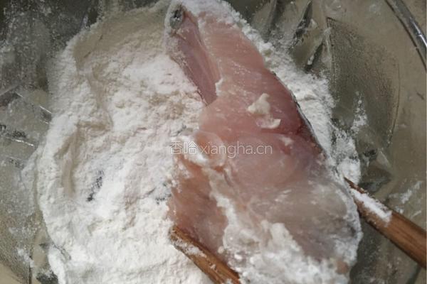 番茄香葱焖鱼尾的做法图解2