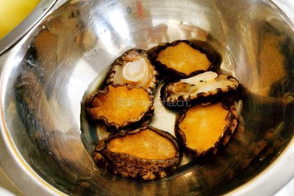 鲍鱼炖土豆的做法图解1