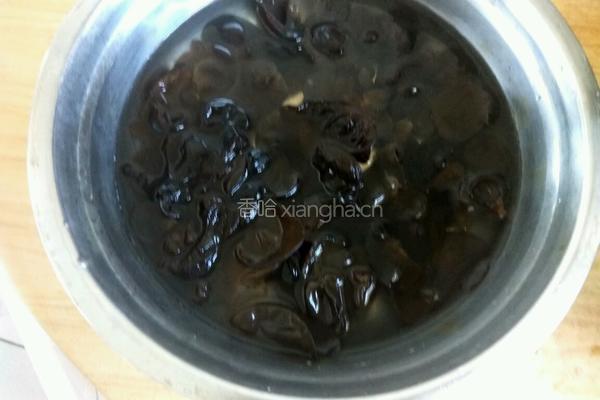 豆腐木耳汤的做法图解2
