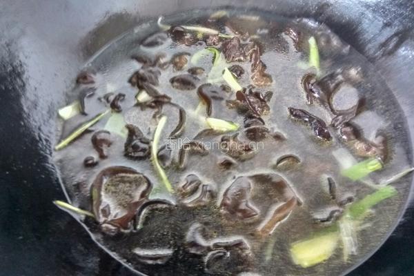 豆腐木耳汤的做法图解8
