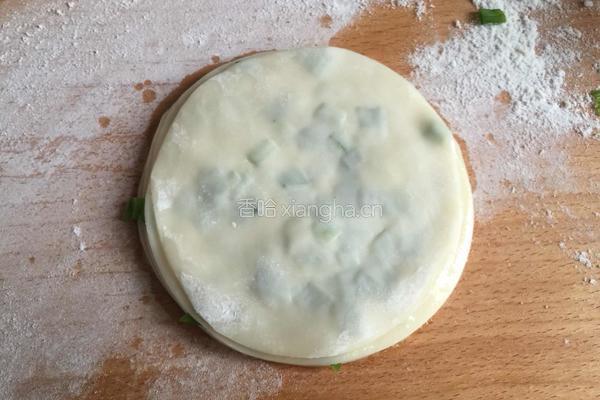 饺皮葱油饼的做法图解6
