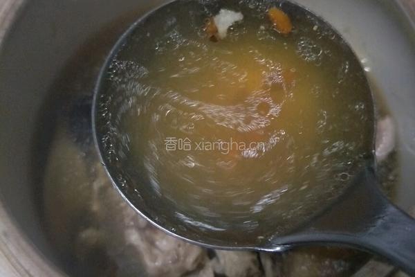 补血养颜红枣杞子炖白鸽