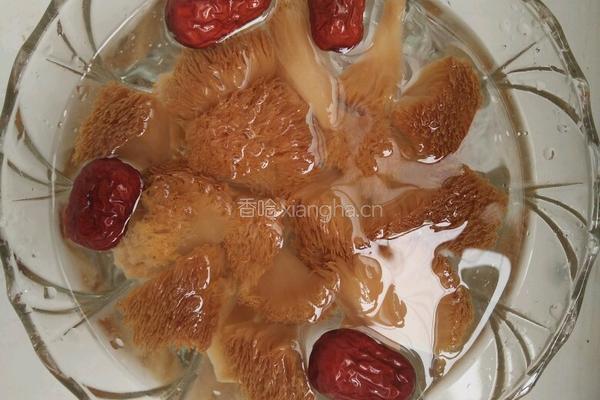猴头菇排骨汤的做法图解1