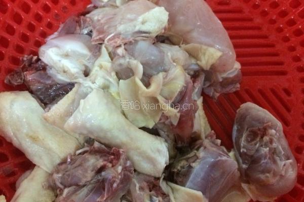 家常土豆炖鸡的做法图解1