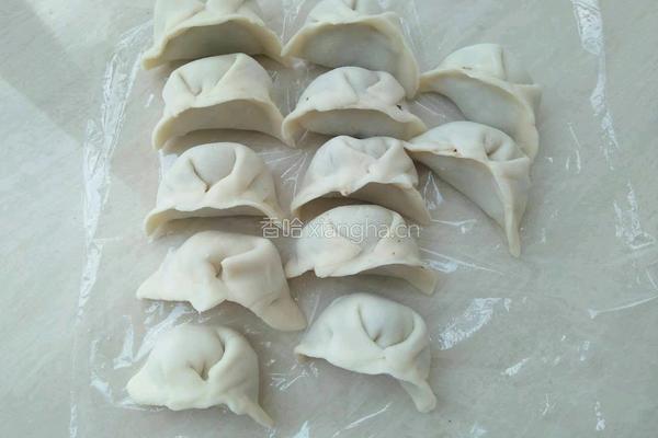 鲜虾饺(含饺子皮的做法)的做法图解10