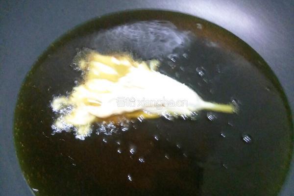 油炸南瓜花的做法图解5