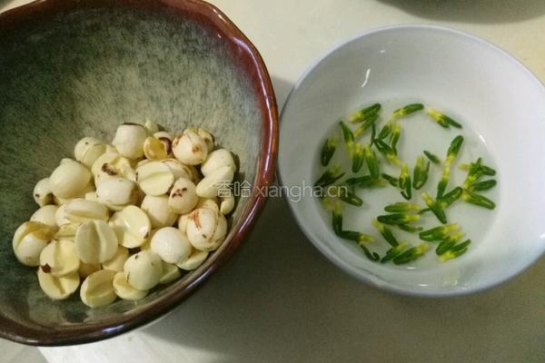 绿豆莲子汤的做法图解3