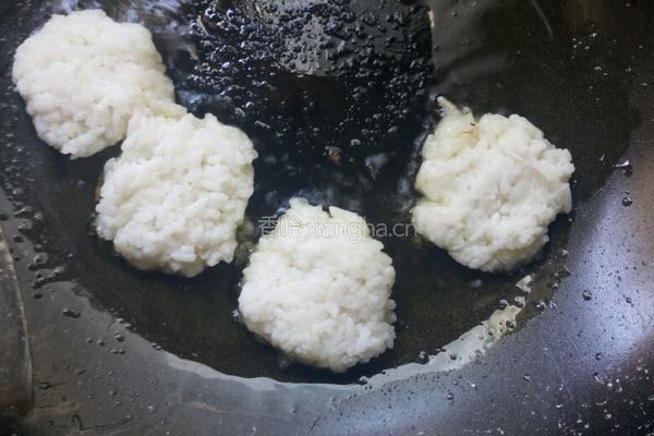 煎米饭饼的做法图解4