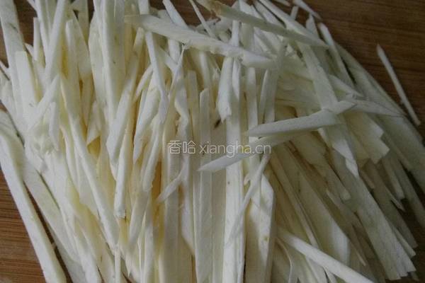 茭白炒里脊肉丝的做法图解3