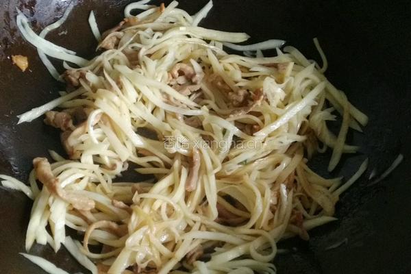 茭白炒里脊肉丝的做法图解8
