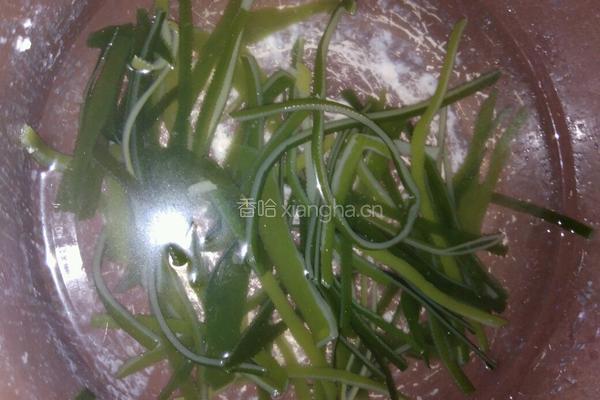 火腿炖冬瓜海带汤的做法图解3