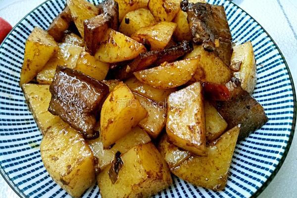土豆炖肉的做法图解1