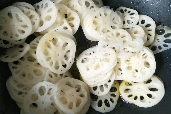 蚝油辣味藕片的做法图解6