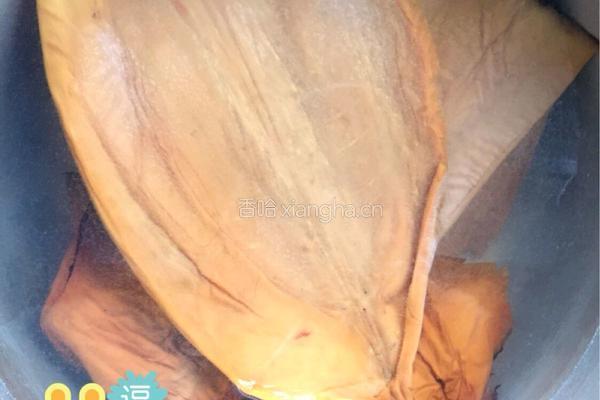 爆炒干鱿鱼的做法图解1