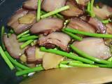 蒜苔炒腊肉的做法[图]