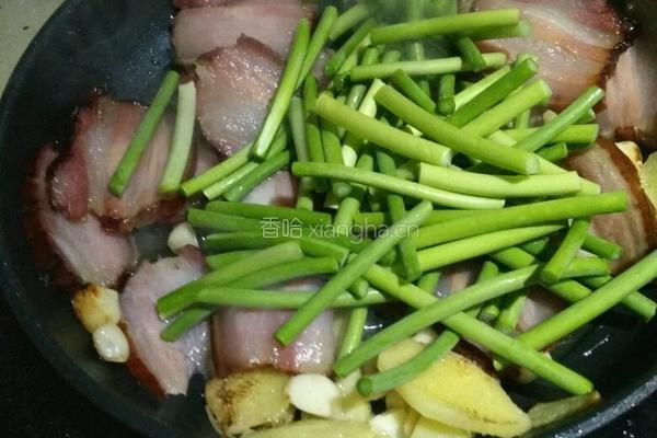 蒜苔炒腊肉的做法图解5