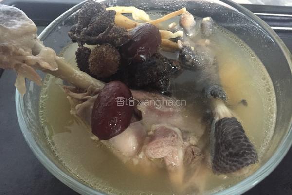 胡椒根沙仁猪肚煲鸡的做法图解6