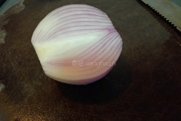 洋葱回锅肉的做法图解2