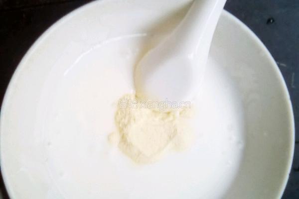玉颗酸奶冻的做法图解3