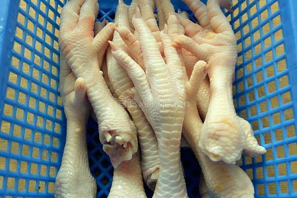 卤冰鲜鸡爪的做法图解1