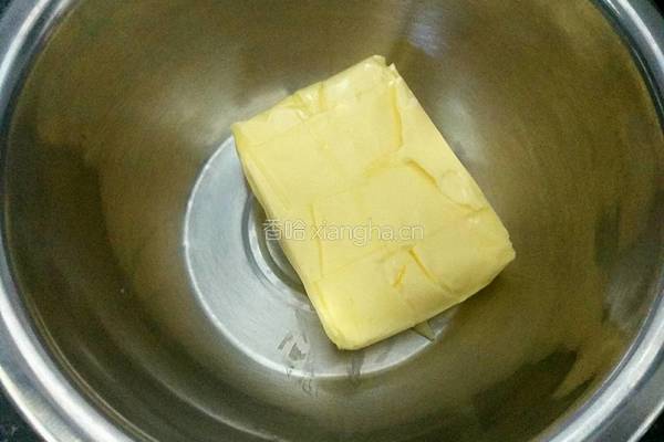 法式奶油霜包包蛋糕的做法图解3