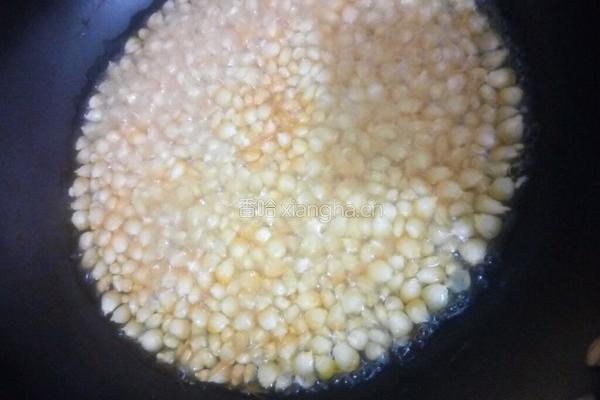 香甜玉米饼的做法图解1