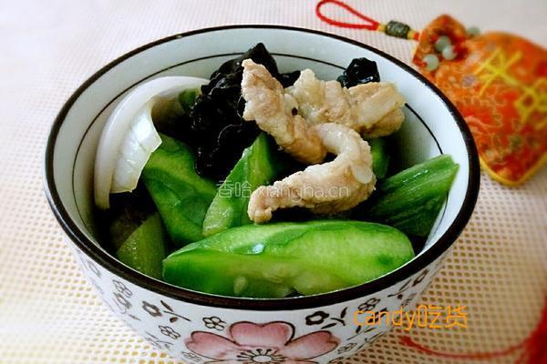 黑木耳炒丝瓜的做法图解6