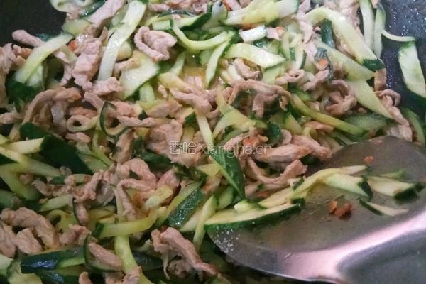 黄瓜炒肉的做法图解5