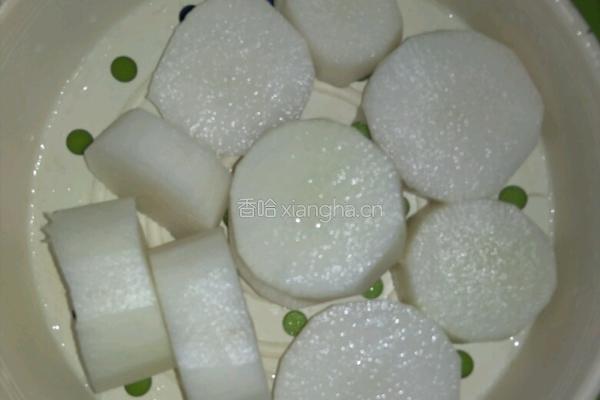 海带萝卜炖腊排骨的做法图解3
