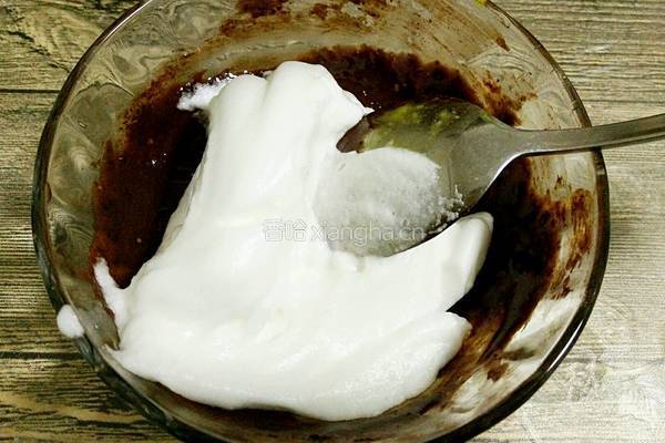 奶牛纹蛋糕卷的做法图解14